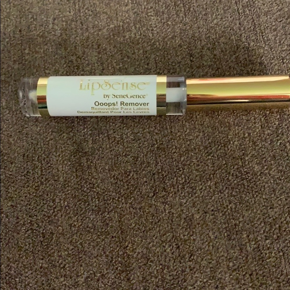 Lipsense OOPS remover
